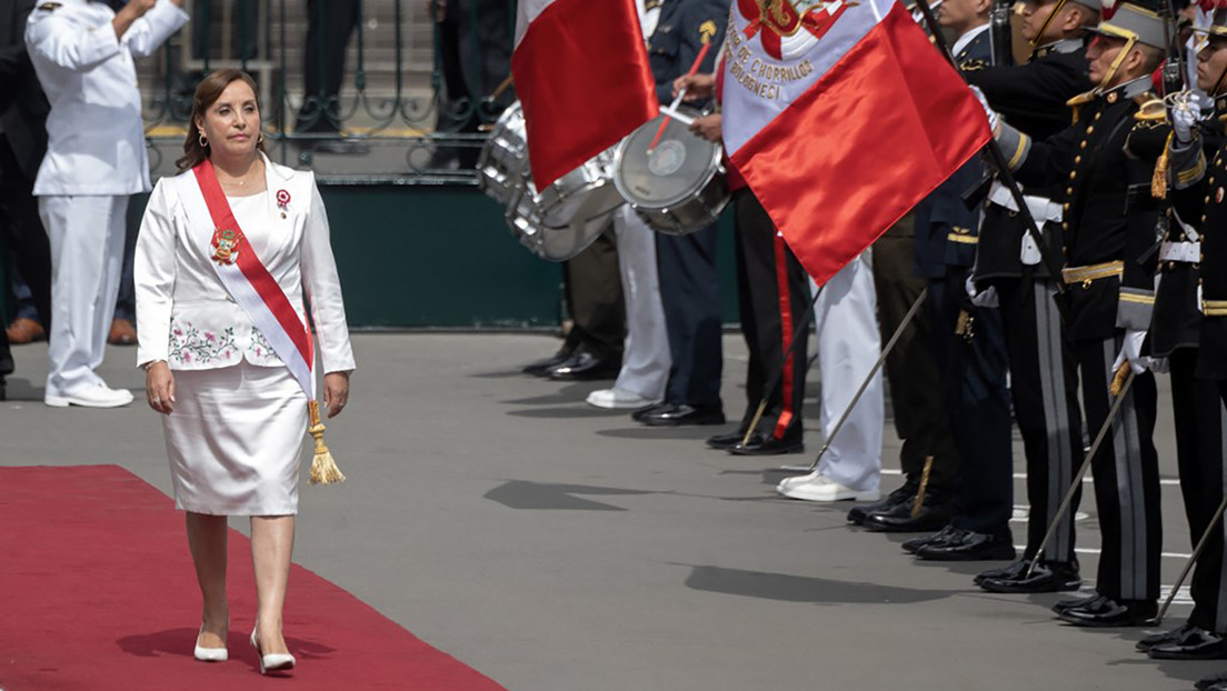 "No estamos improvisando": Boluarte se defiende tras las críticas por sacar militares a las calles