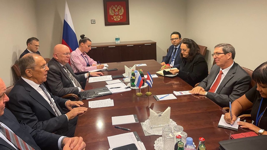 Serguéi Lavrov se reúne con su homólogo cubano Bruno Rodríguez