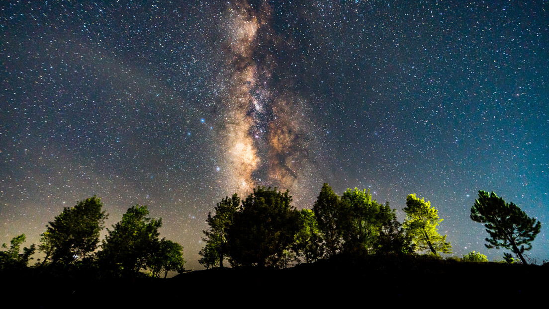 Miles de las galaxias más antiguas del universo parecidas a la Vía Láctea hacen repensar las teorías de la evolución cósmica