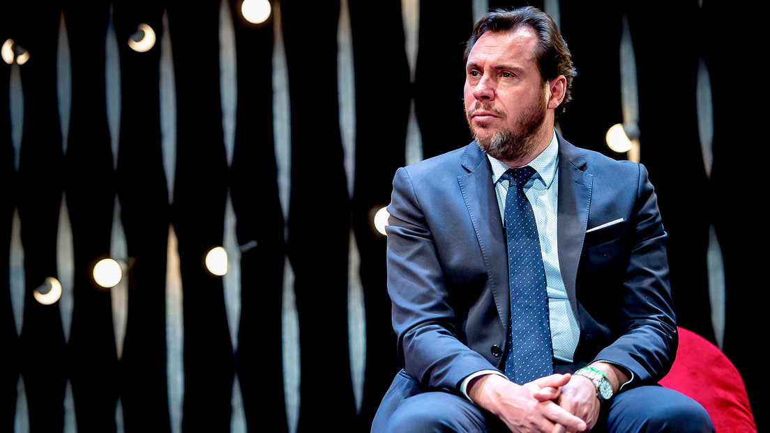 El sorpresivo 'plantón' de Sánchez al líder de la derecha en su intento de investidura en España