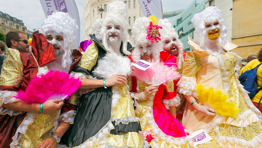 La proporción de británicos que se identifica como LGB aumenta en más de la mitad en cinco años