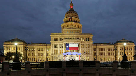 Juez anula la ley en Texas que exige verificación de edad para ver sitios porno