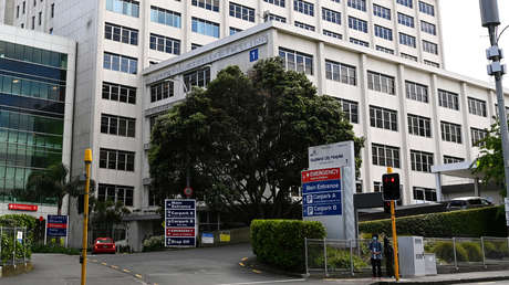 Hallan un instrumento quirúrgico "del tamaño de un plato" dentro de una mujer más de un año tras una cirugía