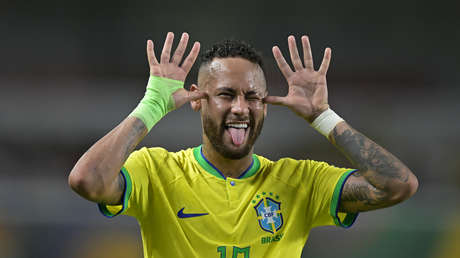 Neymar supera a Pelé como máximo goleador histórico de Brasil