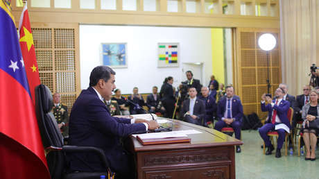 "Es un nuevo mundo": Maduro pide a un periodista chino que hable su idioma y no inglés