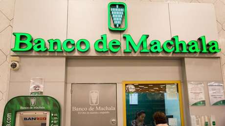 Roban medio millón de dólares en un banco de Ecuador tras perforar una pared