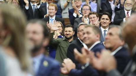 Putin nos hizo "aplaudir a un nazi": La incómoda justificación de un letrado canadiense desata críticas