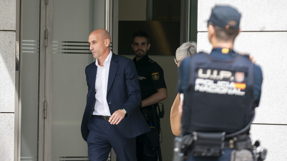 Rubiales insiste en declaración ante el juez que el beso a Hermoso fue "con consentimiento"