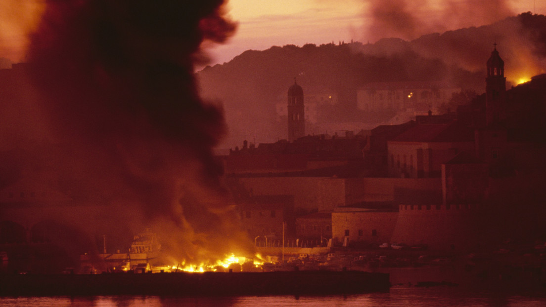 Putin: "Cuando Occidente bombardeó Yugoslavia no le hicieron caso al derecho internacional, pero a Rusia sí la acusan de violarlo"