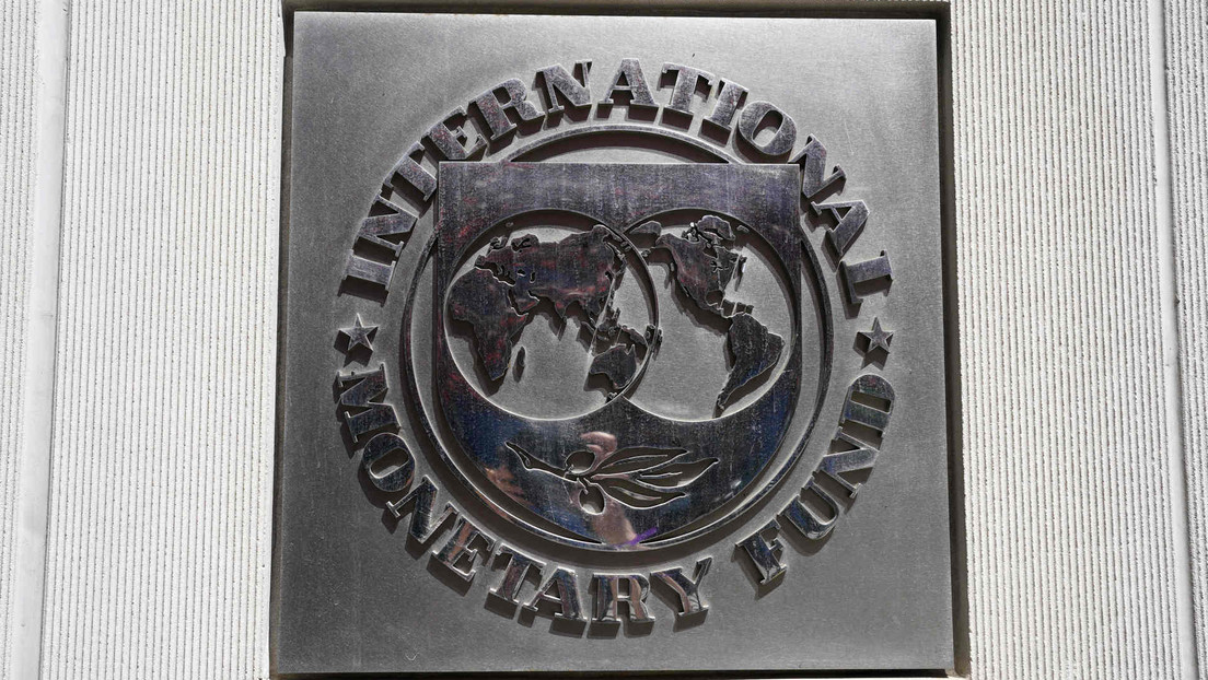 Alto funcionario del FMI aconseja a Ucrania recaudar más impuestos para financiarse