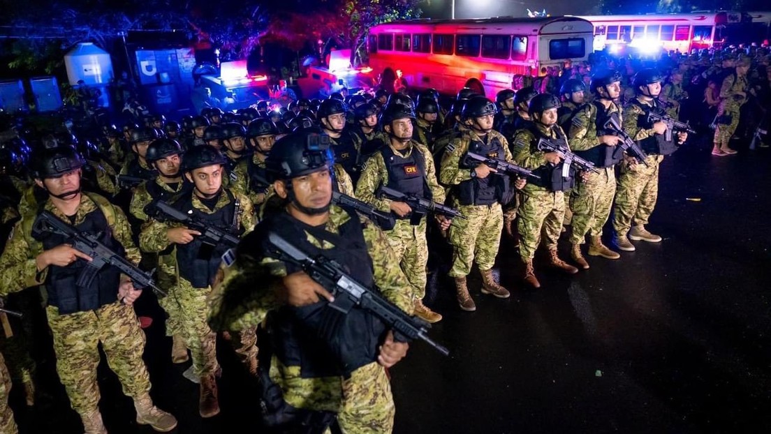Bukele anuncia el despliegue de 4.000 efectivos y promete "capturar hasta el último terrorista que quede"