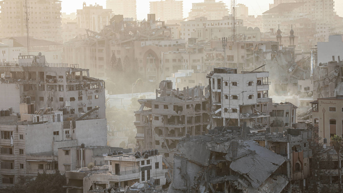 Fotos satelitales muestran la Franja de Gaza antes y después del corte eléctrico por parte de Israel