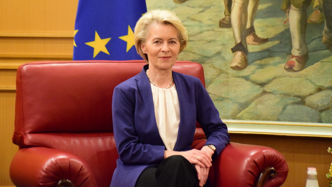 Politico: En la UE aumentan las críticas hacia von der Leyen