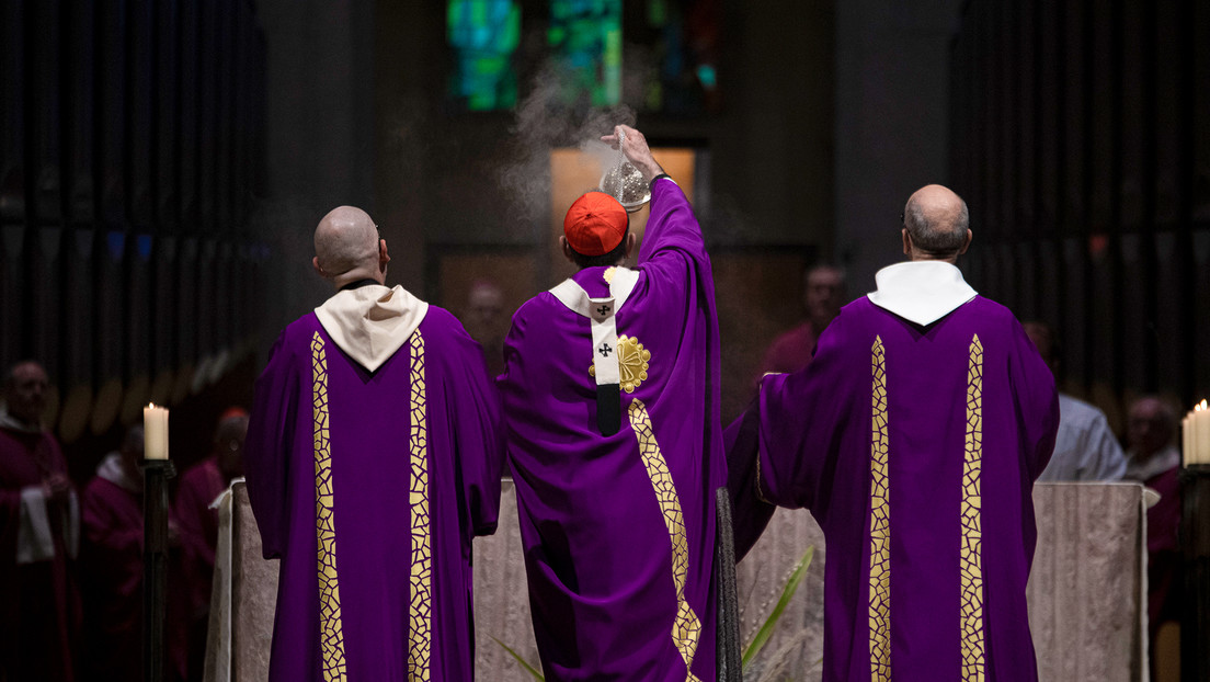 Unos 440.000 españoles habrían sido víctimas de pederastia en la Iglesia católica