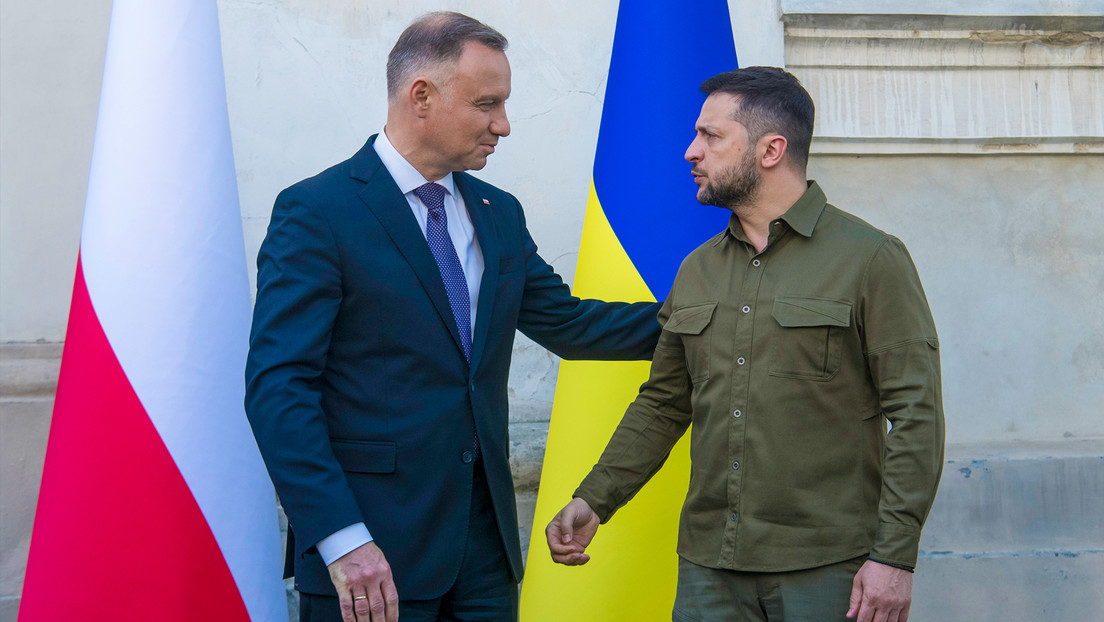 Hallan un rastreador en un auto que acompañó al presidente polaco a Ucrania