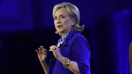 Hillary Clinton: "No entiendo por qué estadounidenses repiten como loros los argumentos de Russia Today"