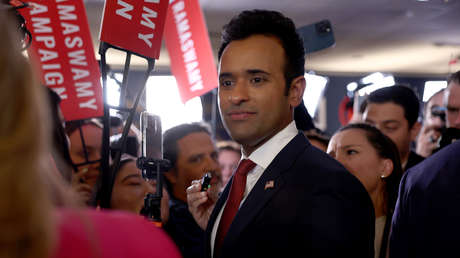 Precandidato presidencial de EE.UU. acusa a 2 manifestantes de chocar contra su vehículo