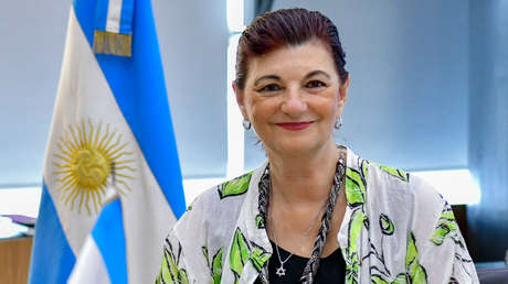 "Milei es la esclavitud": la ministra de Trabajo de Argentina rechaza el plan del candidato liberal