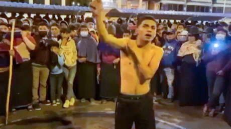 La justicia indígena resuelve azotar a un hombre acusado de robo en una comunidad en Ecuador