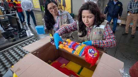Perú incauta restos óseos de origen prehispánico en una caja de cartón que iba a México