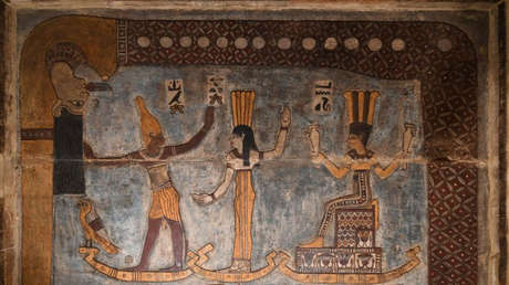 Recuperan pinturas astronómicas en el techo de un antiguo templo egipcio