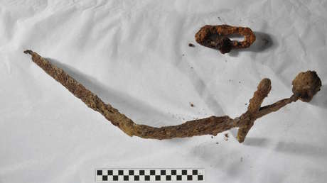 Una espada de los cruzados hallada en Finlandia podría reescribir la historia de la cristianización del país