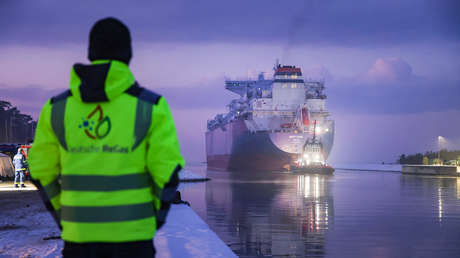 Bloomberg: Alemania sigue comerciando gas natural licuado ruso