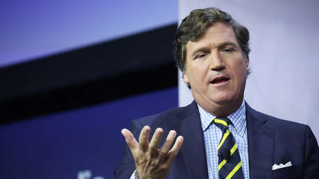 Tucker Carlson: "Los 'briefing' de la Casa Blanca son una práctica de humillación"