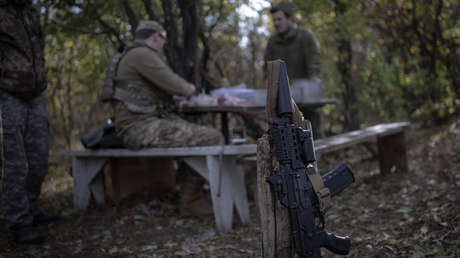 La ayuda de Biden a Ucrania se retrasa por los problemas de producción militar de EE.UU.