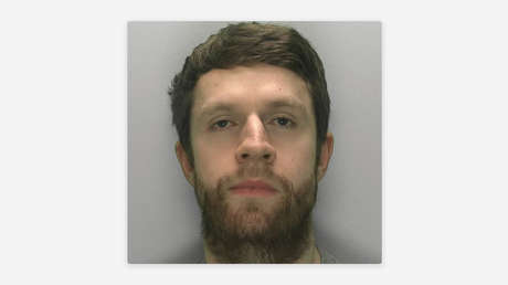 Condenan a un exempleado de una agencia británica de ciberespionaje por apuñalar a una espía de EE.UU.