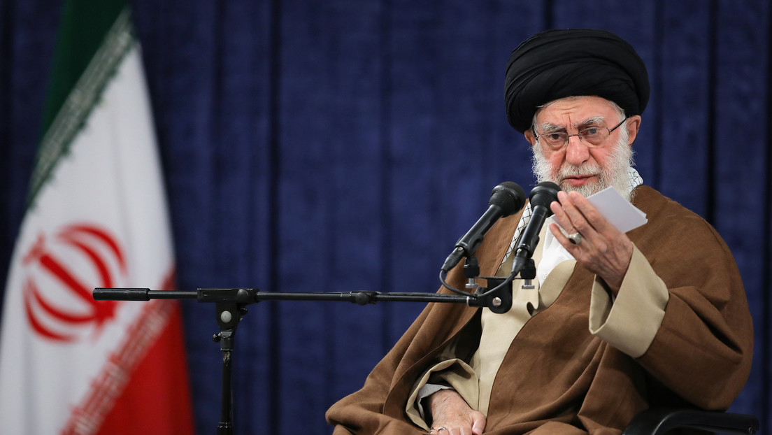 Jameneí llama a los países islámicos a dejar de exportar petróleo y alimentos a Israel