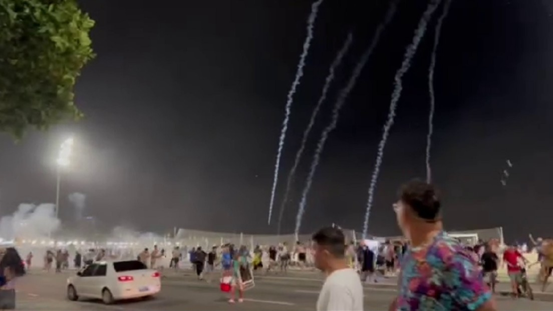 Estampida, choques y gas lacrimógeno: pelea entre fanes del Boca y Fluminense en Río termina en intervención de la Policía