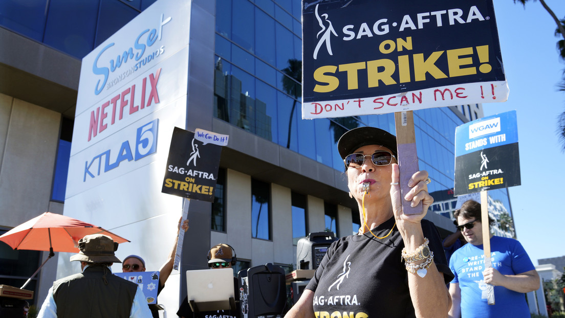 Sindicato de actores alcanza un acuerdo provisional con estudios de Hollywood para poner fin a la huelga