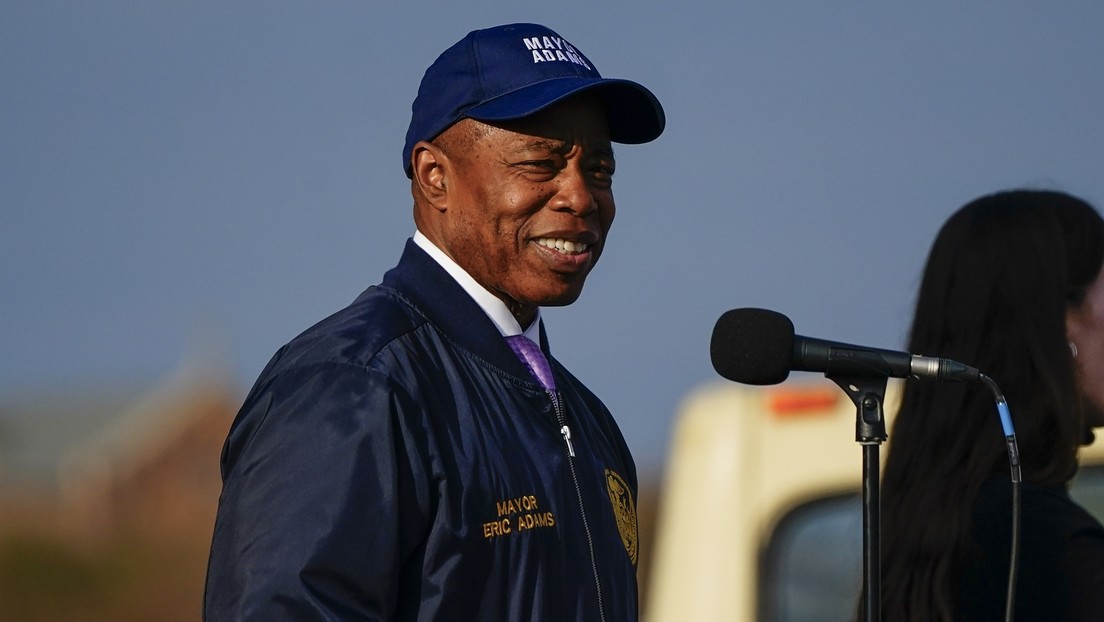 NYT: FBI incauta dos teléfonos móviles y un iPad al alcalde de Nueva York en una investigación por corrupción