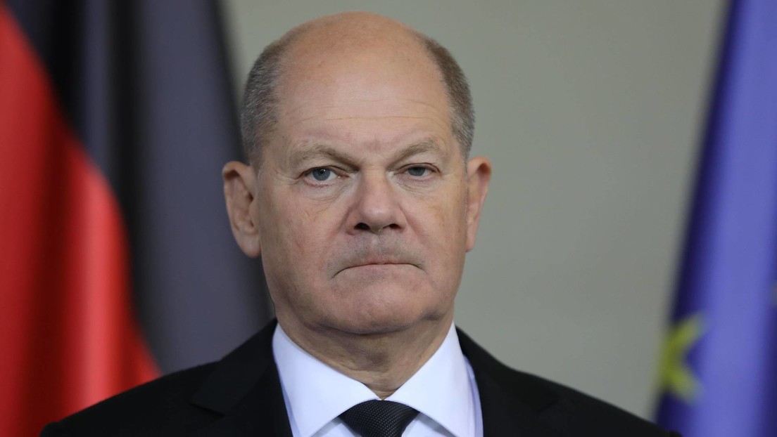 Bloomberg: Scholz quiere duplicar la ayuda militar alemana a Ucrania prevista en 2024