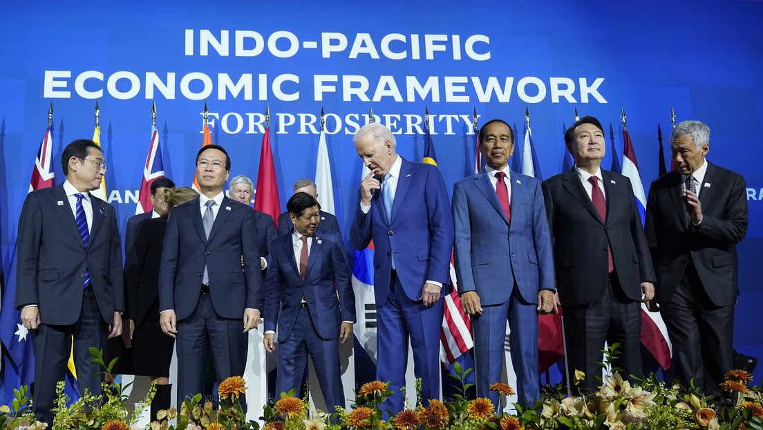 VIDEO: Un Biden desorientado deja confundido y perplejo al líder de Indonesia