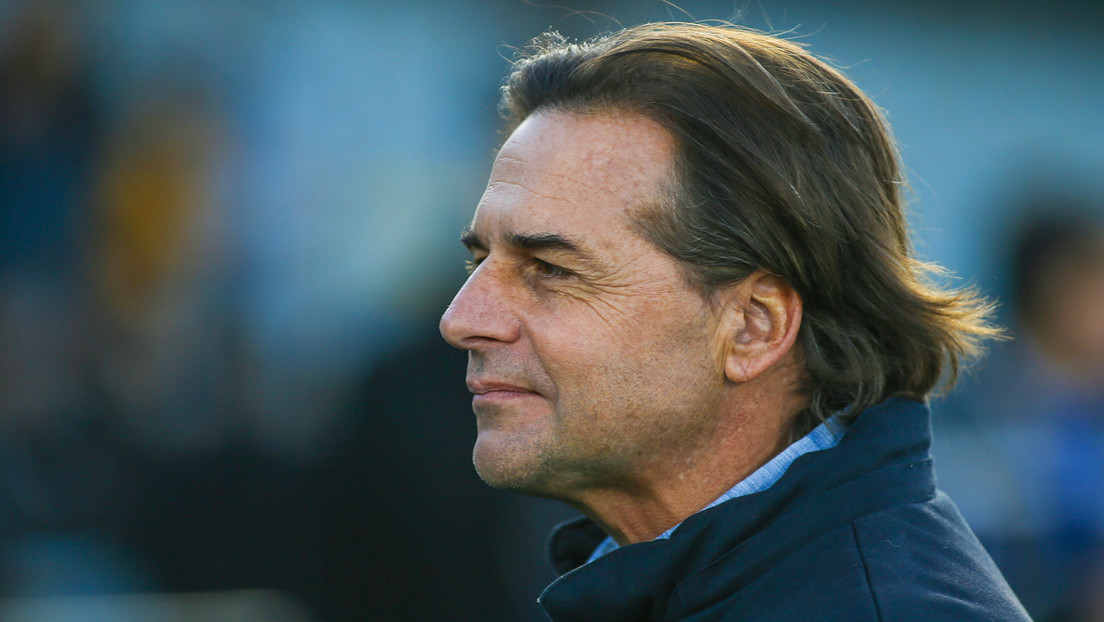 El presidente de Uruguay visita China en plena negociación de un tratado de libre comercio