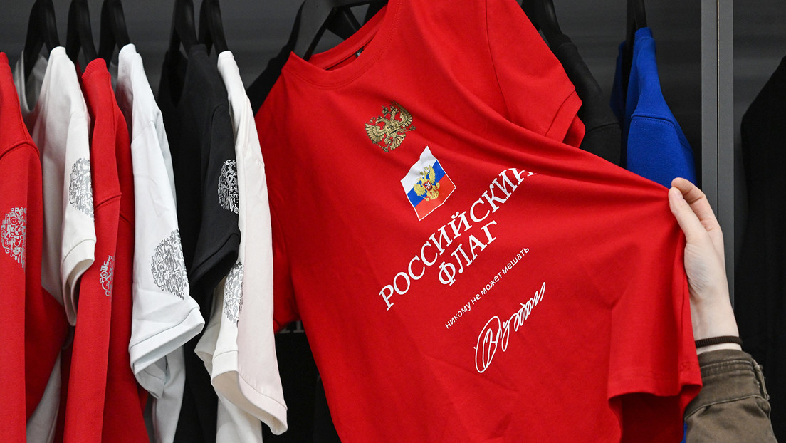 Arranca la venta de artículos con frases célebres de Putin en la mayor exposición de Moscú