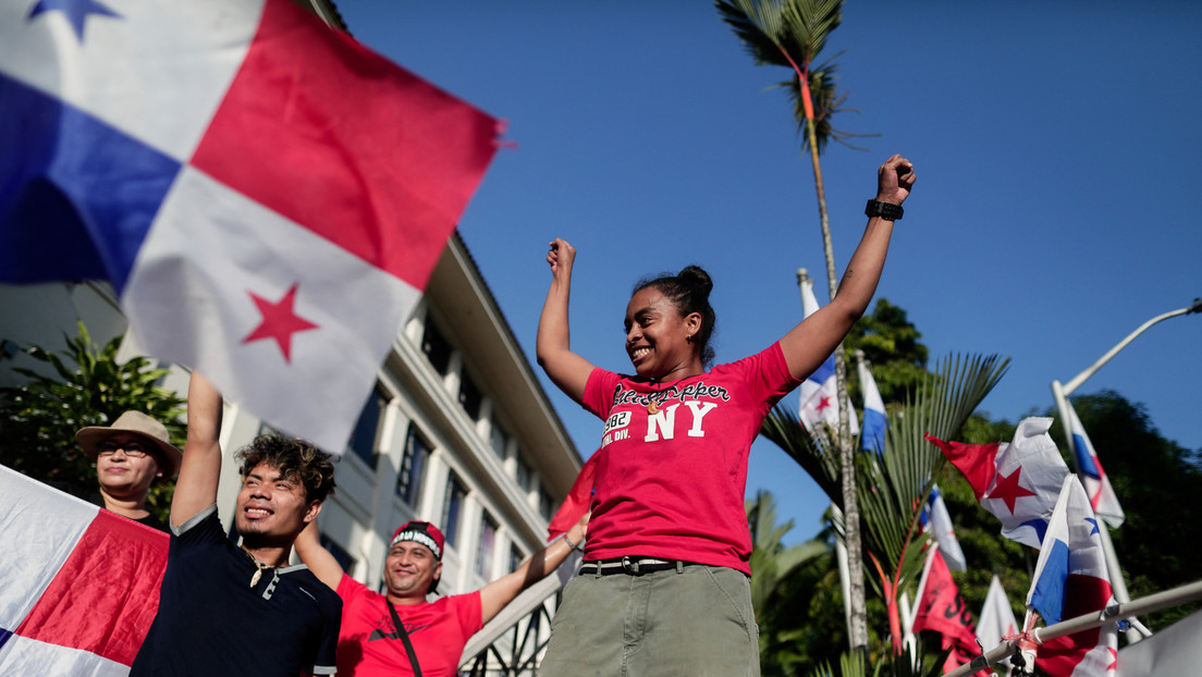 Panameños celebran fallo de la Corte en contra de contrato minero que derivó en protestas masivas