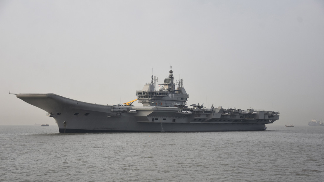 Bloomberg: La India incorporará un tercer portaviones a su flota para aumentar su influencia en el océano Índico