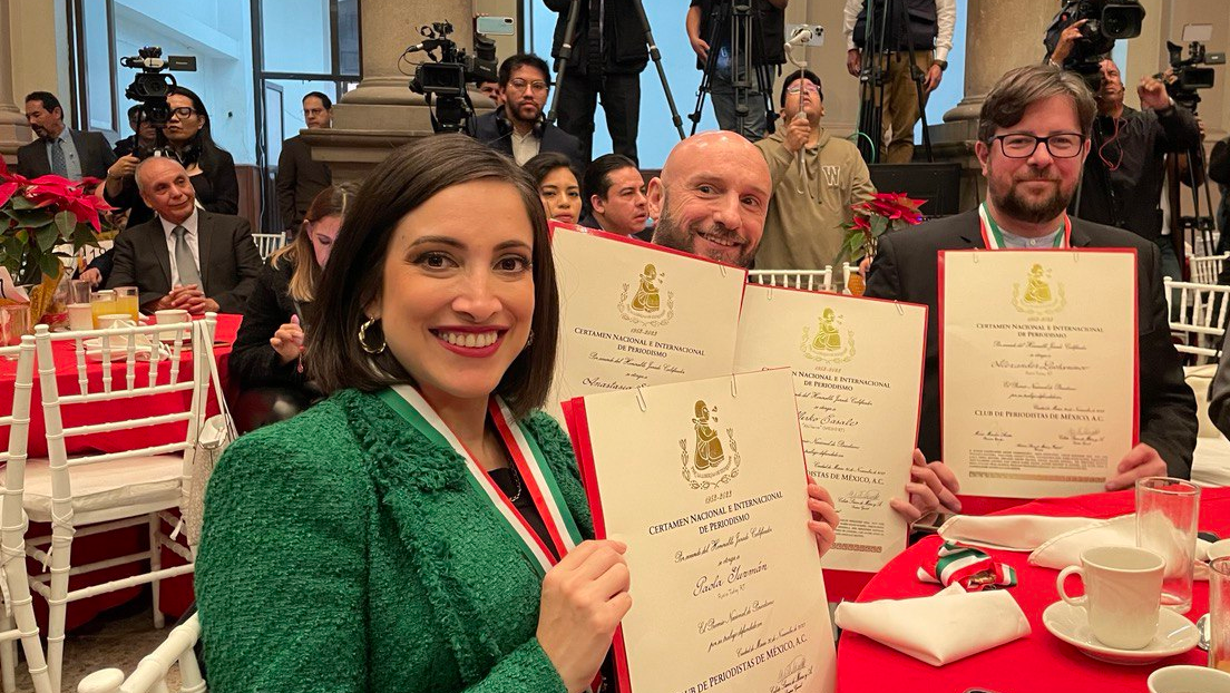 El equipo de RT recibe nuevos premios del Club de Periodistas de México