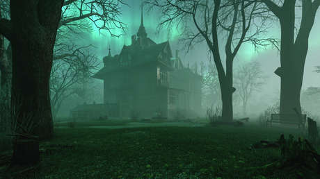 Encuentran fotos fantasmagóricas y espeluznantes juguetes en las paredes de una "casa embrujada" en EE.UU.