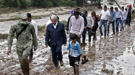 López Obrador anuncia un plan de reconstrucción en Guerrero tras el paso del huracán Otis