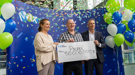 Gana más de 30 millones de dólares en la lotería y continúa madrugando para ir a trabajar