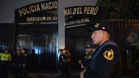 Un grupo de vecinos desnuda y golpea a presuntos delincuentes en Lima