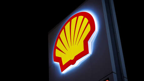 Shell demanda a Greenpeace por 2,1 millones de dólares por una protesta en su plataforma petrolífera