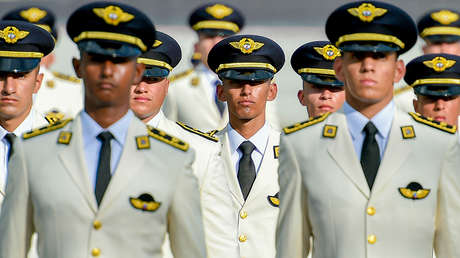 Jóvenes colombianos de familias vulnerables podrán estudiar gratis en escuelas de la Policía y Fuerzas Militares