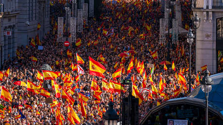 VIDEO: El grito de 'no' a la amnistía de Sánchez inunda las 52 capitales de provincia de España