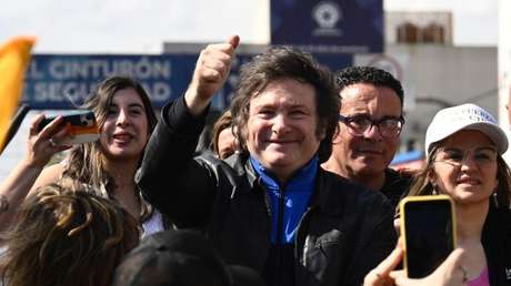 El Sindicato de Prensa denuncia que Milei empujó a un periodista al llegar a la ciudad de Rosario