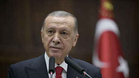 El guardia de seguridad de Erdogan lo salvó 'heroicamente' de un depredador despiadado (VIDEO)